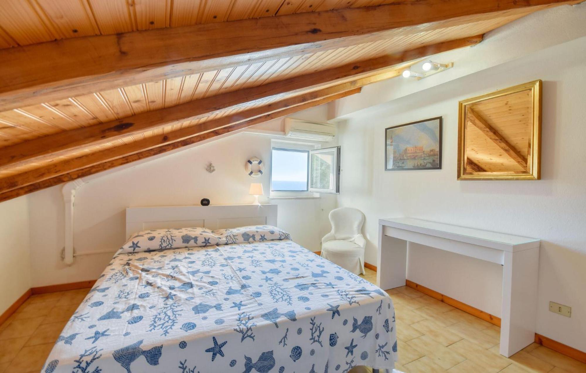 2 Bedroom Stunning Apartment In モネーリア エクステリア 写真