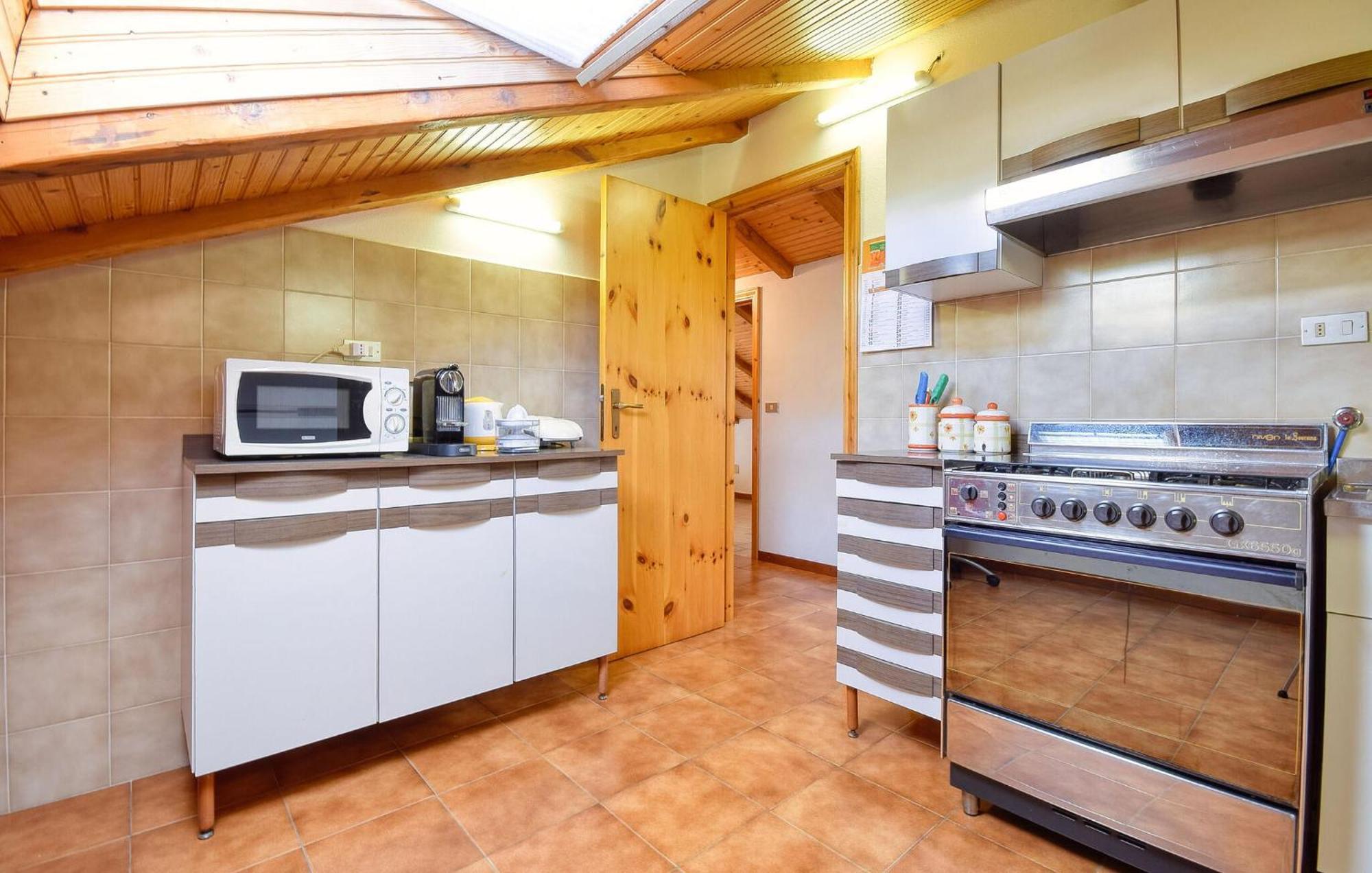 2 Bedroom Stunning Apartment In モネーリア エクステリア 写真